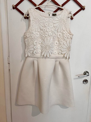 Taylor dress used, white, size 8