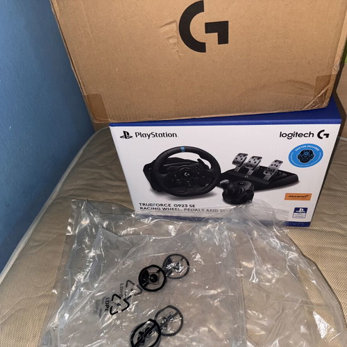 Logitech G923 SE racing wheel for PC, PS4 and PS5