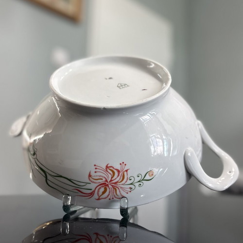 Porcelain soup tureen Ćmielów Poland used, vintage floral design