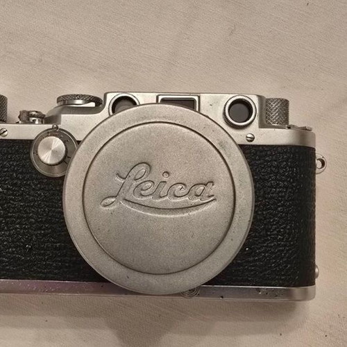 Leica φωτογραφική μηχανή μεταχειρισμένη με θήκη, φακό και φωτόμετρο