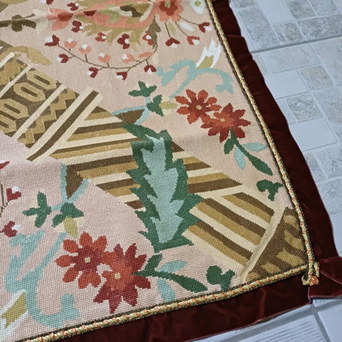 Handmade tablecloth 88×88 with velvet and gold finish like new