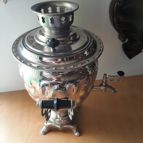 Russian samovar like new with guarantee and cable