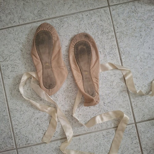 Ballet shoes like new in very good condition