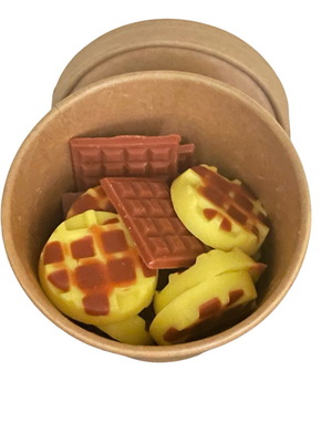 Waxmelts new, 8 chocolate banana wafers and 8 mini chocolate snap bars