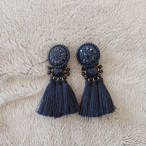 Earrings blue like new, hanging style