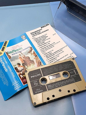 Tata Mirando and His Gipsy Orchestra Gipsy Play cassette used, Philips stereo