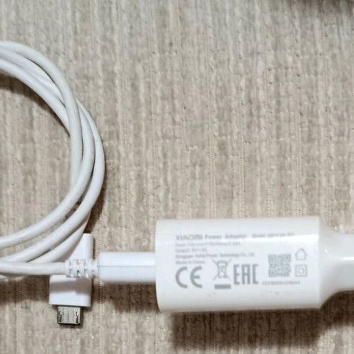 Xiaomi Redmi Note 5 used with charger, beige, 32GB, Dual SIM