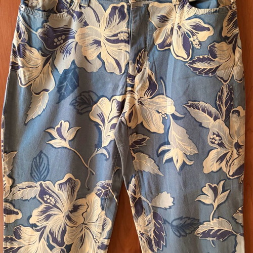 Henry Cotton’s floral capri pants size M like new, blue