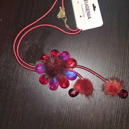 Flower necklace new with pom pom beads, adjustable length
