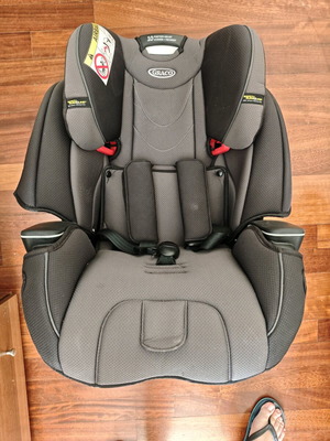 Car seat Graco like new, suitable from baby to 8 years