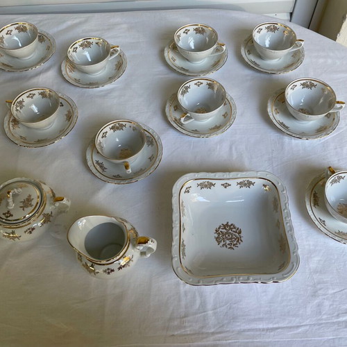 Kahla Germany 1960s tea set new, white with gold roses