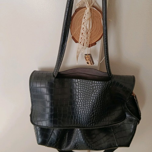 Black croco crossbody bag like new