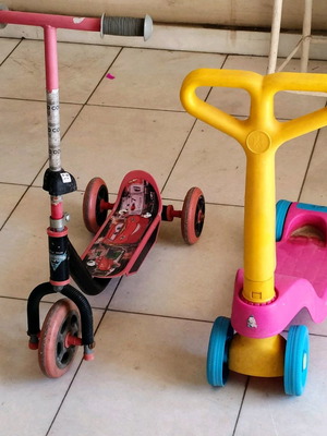 Σκούτερ μεταχειρισμένα για παιδιά κάτω των 6 ετών, σετ 2 τεμ.