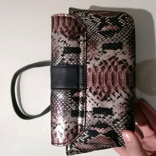 Women's bag like new, artistic design