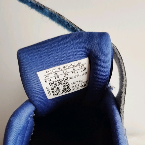 Βρεφικά παπούτσια Adidas νούμερο 23 σαν καινούργια, μπλε και άσπρα