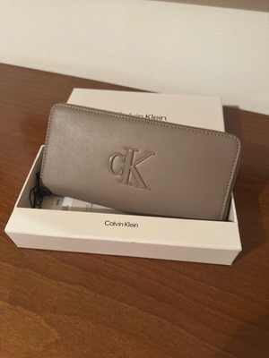 Calvin Klein leather women's wallet new beige