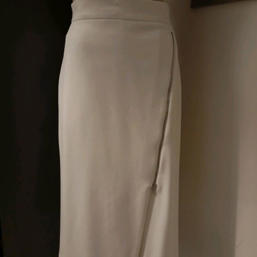 Hugo Boss slim fit women's skirt like new, cream, size 38/40