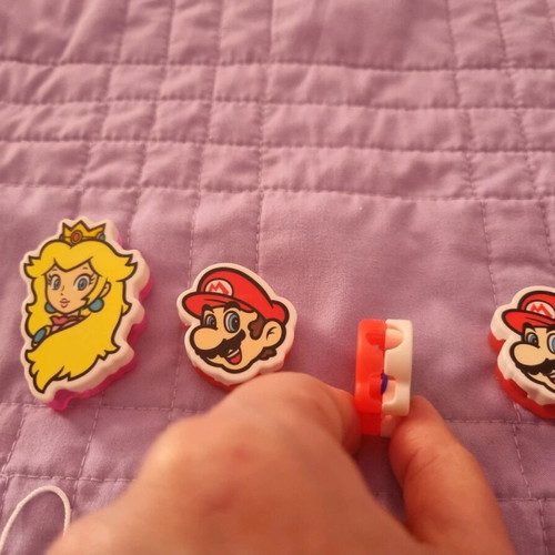Super Mario Nintendo figures like new, pack of 25 pieces