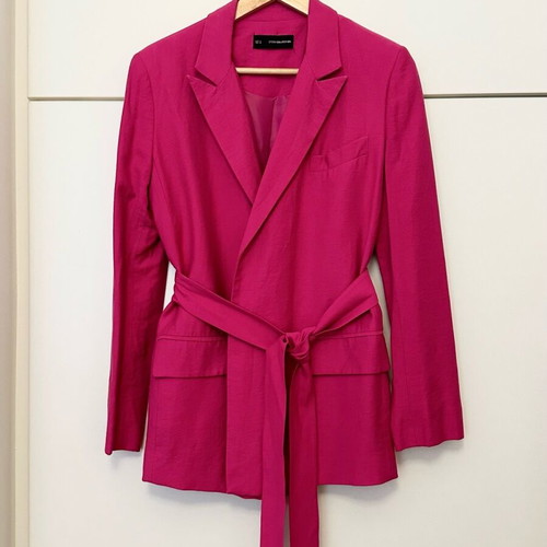 Sfera fuchsia jacket with belt like new