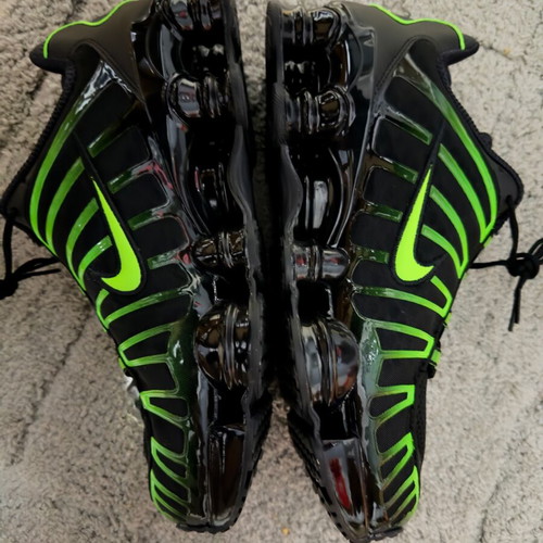 Nike Shox TL athletic shoes like new, size 44.5, black and green