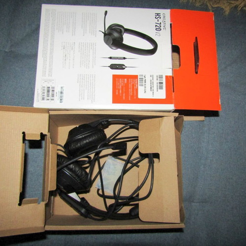 Creative HS-720 headphones like new wired for PC and laptop