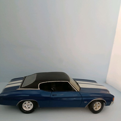 Chevrolet Chevelle SS 454 1972 1:18 scale car model used