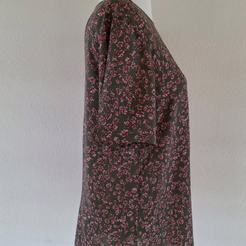 Benetton blouse size M like new, multicolored