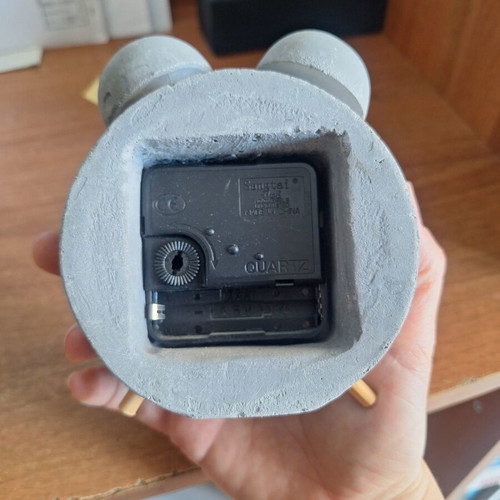Table clock used, analog, needs battery