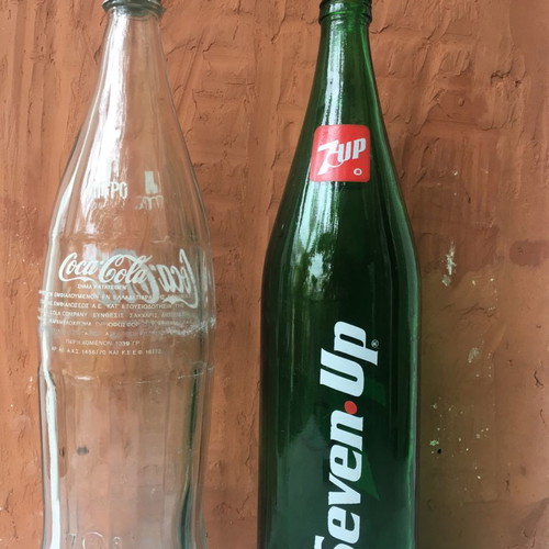 Set of Coca Cola 1 liter 1977 and 7UP 1 liter 1982 bottles