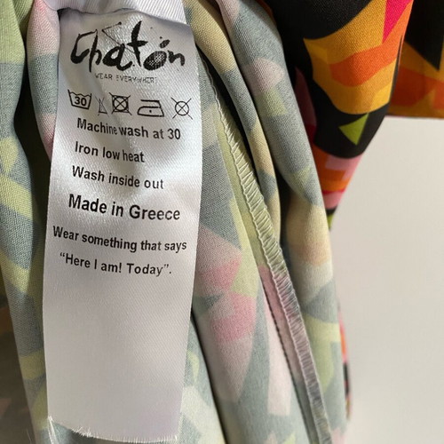 Chatón dress like new, size L, floral pattern, black