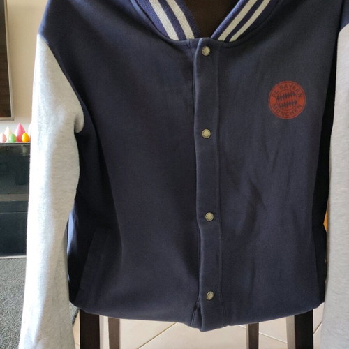 Bayern Munchen jacket kids like new, authentic