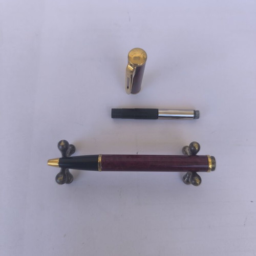 Waterman pen used, grenat color with gold details, made in France