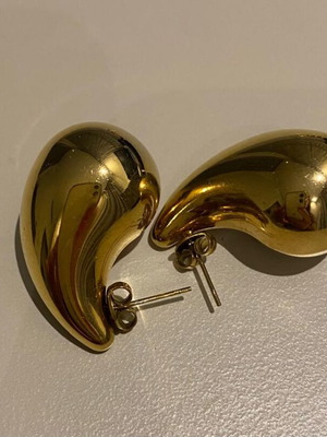 Earrings in drop shape like new