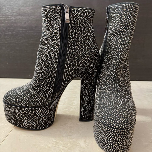 Nak ankle boots new, size 36, black with silver rhinestones