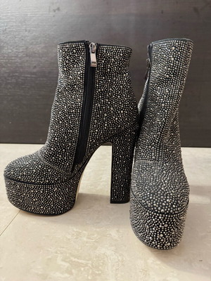 Nak ankle boots new, size 36, black with silver rhinestones