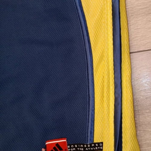 Adidas Basketball shirt like new, size Large, blue and yellow vintage
