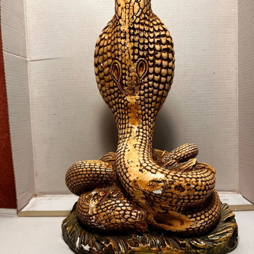 Ceramic cobra like new decorative item