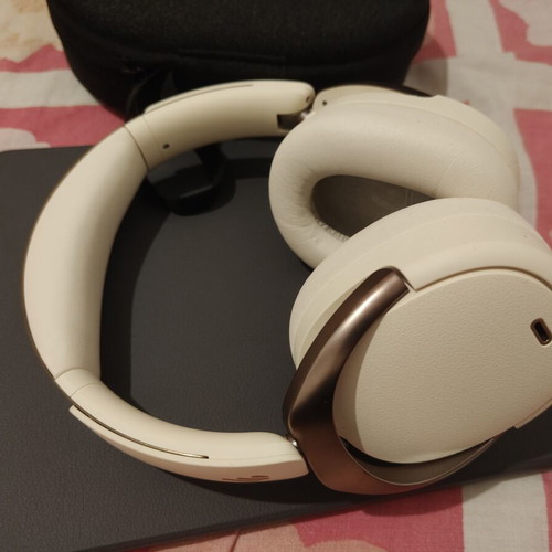 Edifier WH950NB wireless noise cancelling headphones