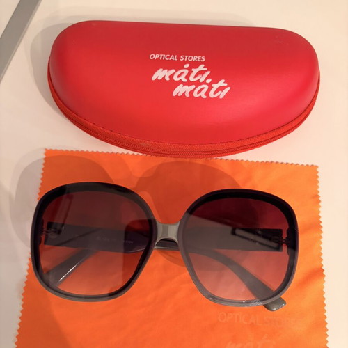 Sunglasses used, very good condition