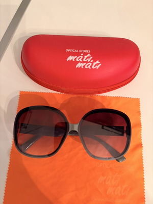 Sunglasses used, very good condition