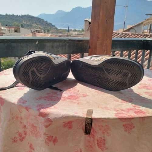 Αθλητικά παπούτσια Adidas μεταχειρισμένα, μαύρα sneakers νούμερο 41