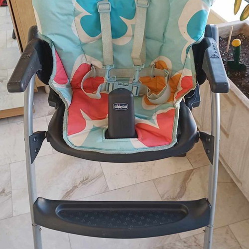 Chicco high chair used with 3 recline positions