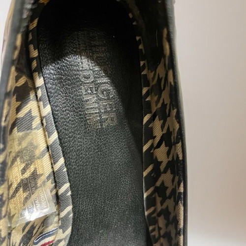 Tommy Hilfiger leather pumps No 37 like new, black