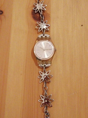 Swatch vintage women's watch 2006 with metal floral bracelet used