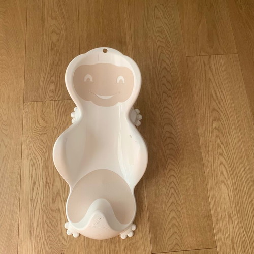 Baby bath seat monkey like new