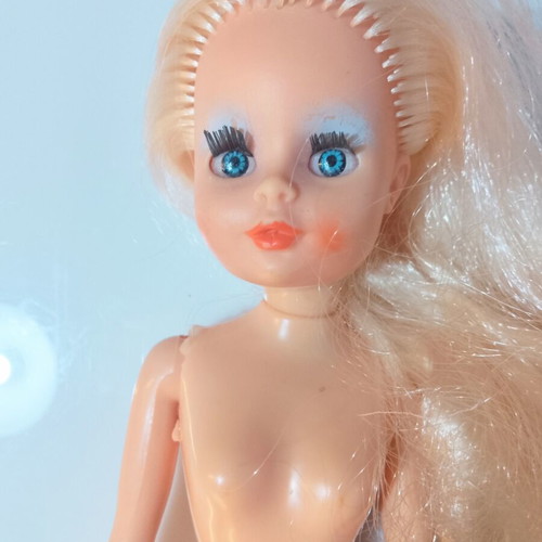 Bibi Bo doll new with minor age marks