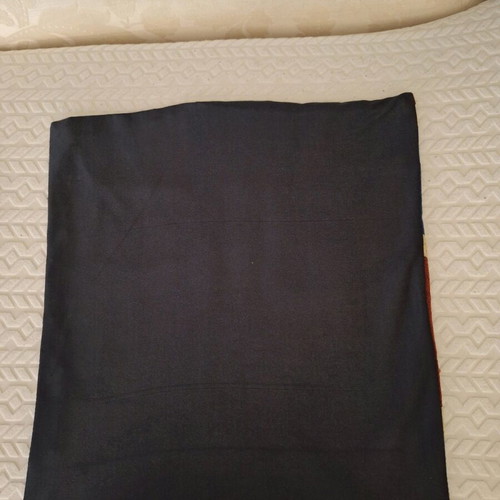 London pillowcase like new, 45×45 with zipper and thick fabric