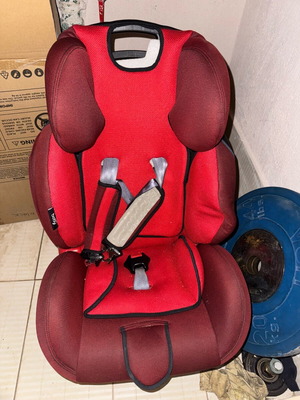 Child car seat 6-36 months red used