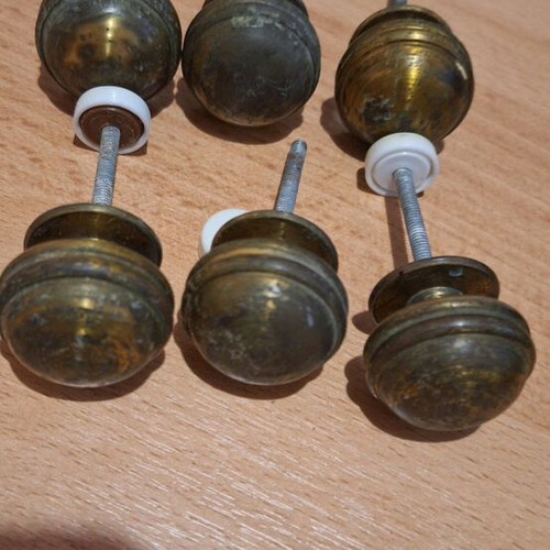 Brass knobs used, set of 6 pieces