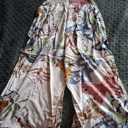 Floral women's pants size S like new, multicolor